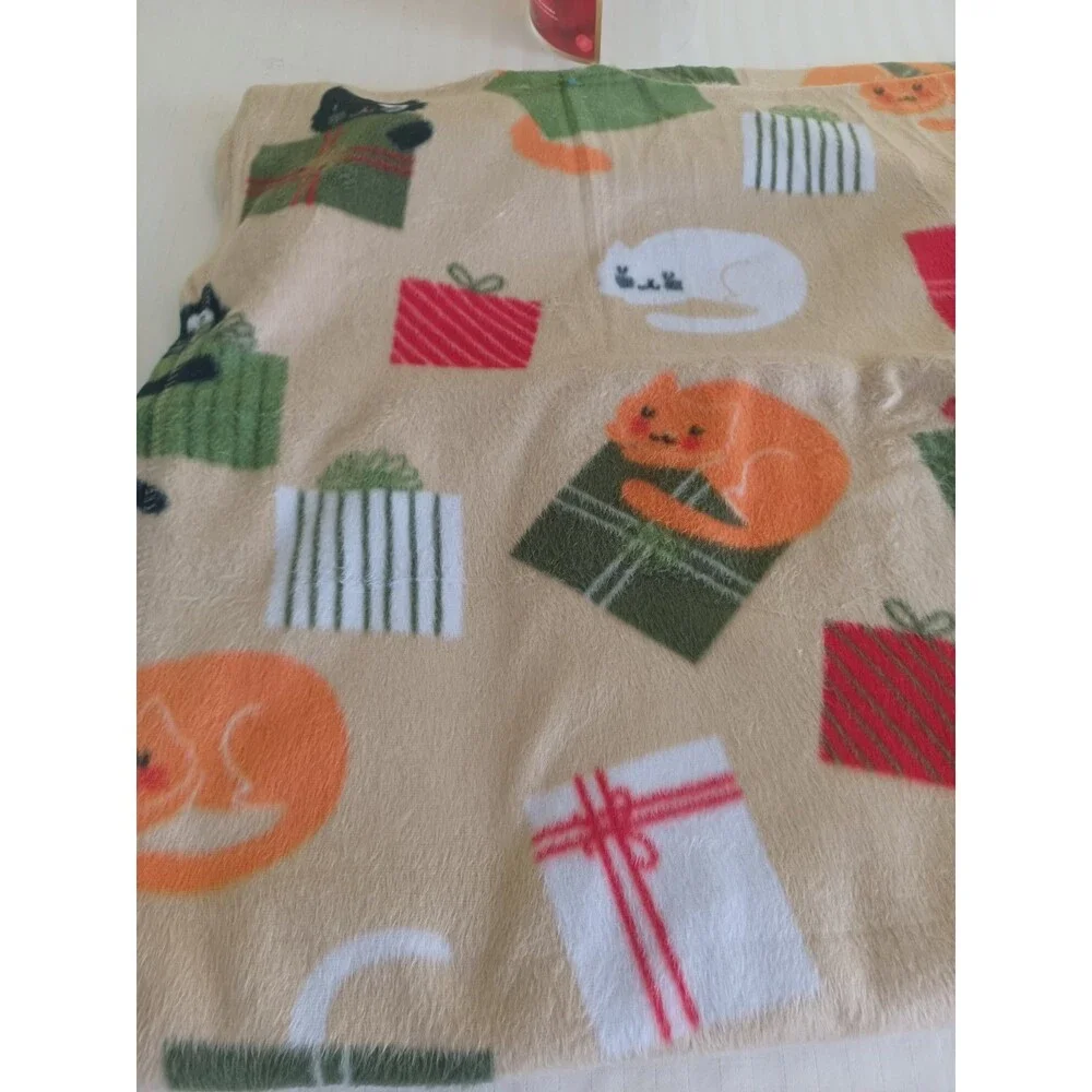 New St Nicholas Square cat print fleece throw blanket Christmas holiday 50x60